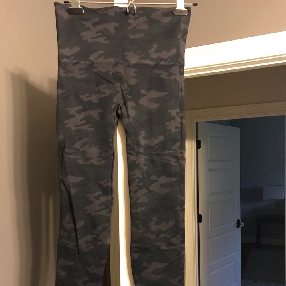 Camo leggings